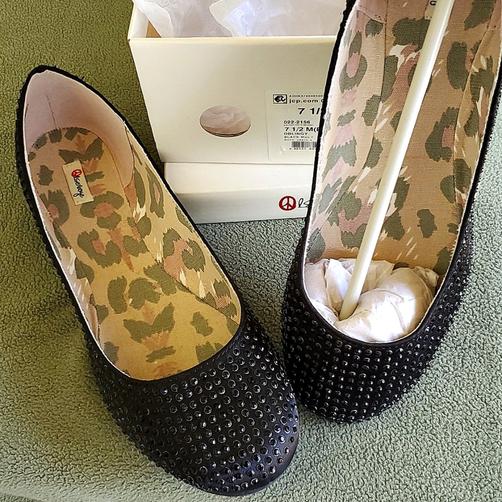Black beaded ballet flats
